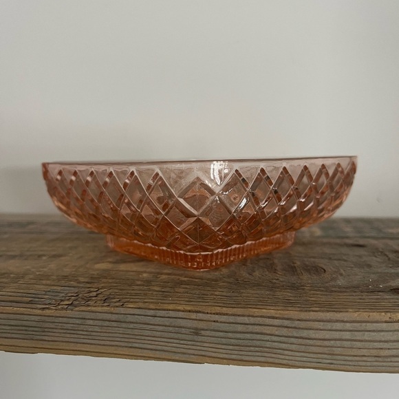 Vintage Anchor Hocking Waterford Pink/Peach Square Candy Dish Diamond Pattern - Picture 4 of 6